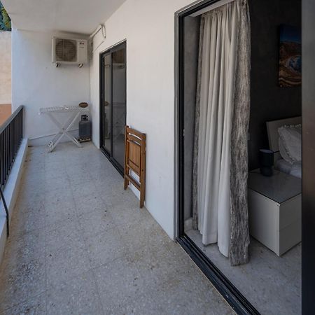 Spacious 3 Bedroom Apartment In The Heart Of St Julians San Giuliano Esterno foto