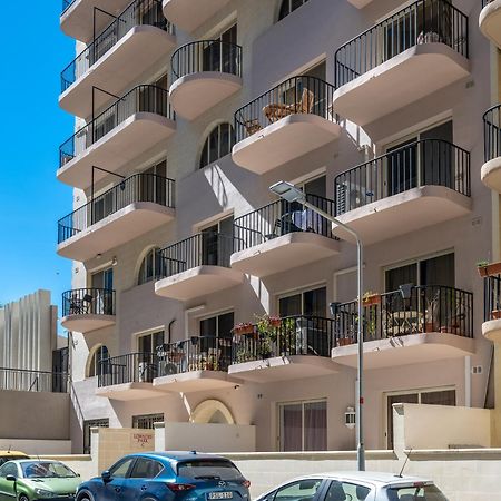 Spacious 3 Bedroom Apartment In The Heart Of St Julians San Giuliano Esterno foto