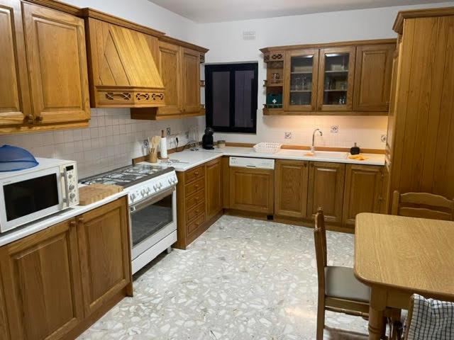 Spacious 3 Bedroom Apartment In The Heart Of St Julians San Giuliano Esterno foto