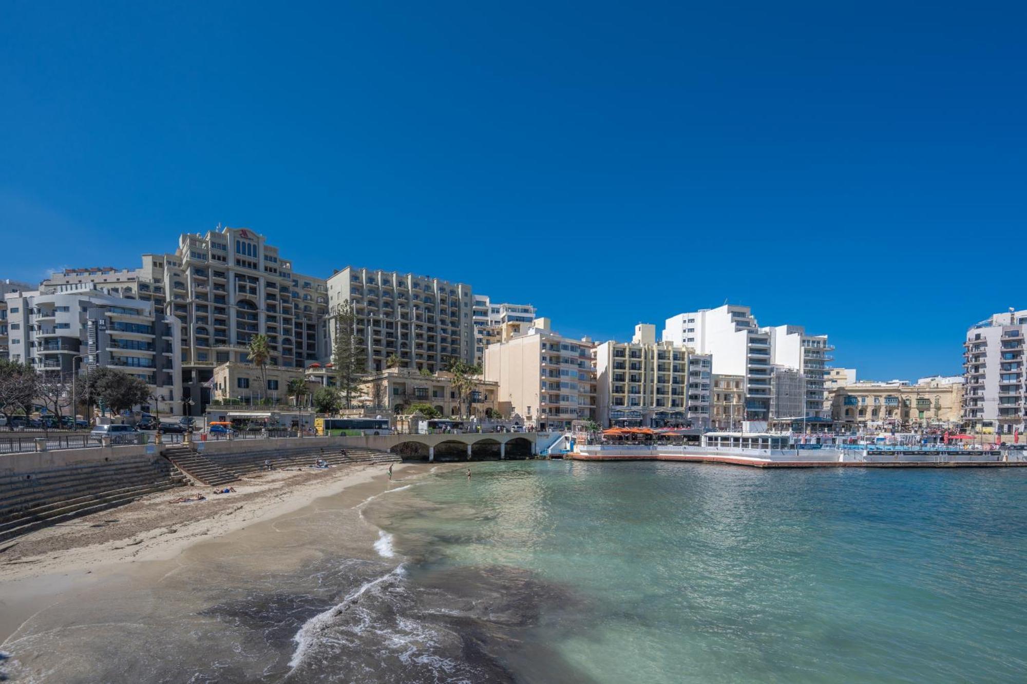 Spacious 3 Bedroom Apartment In The Heart Of St Julians San Giuliano Esterno foto