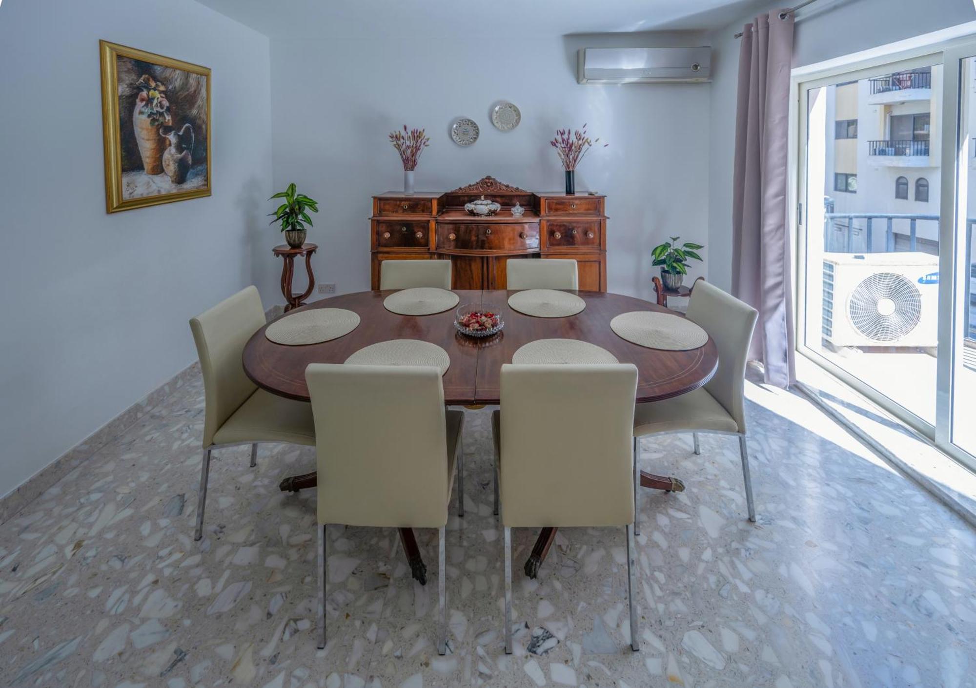 Spacious 3 Bedroom Apartment In The Heart Of St Julians San Giuliano Esterno foto